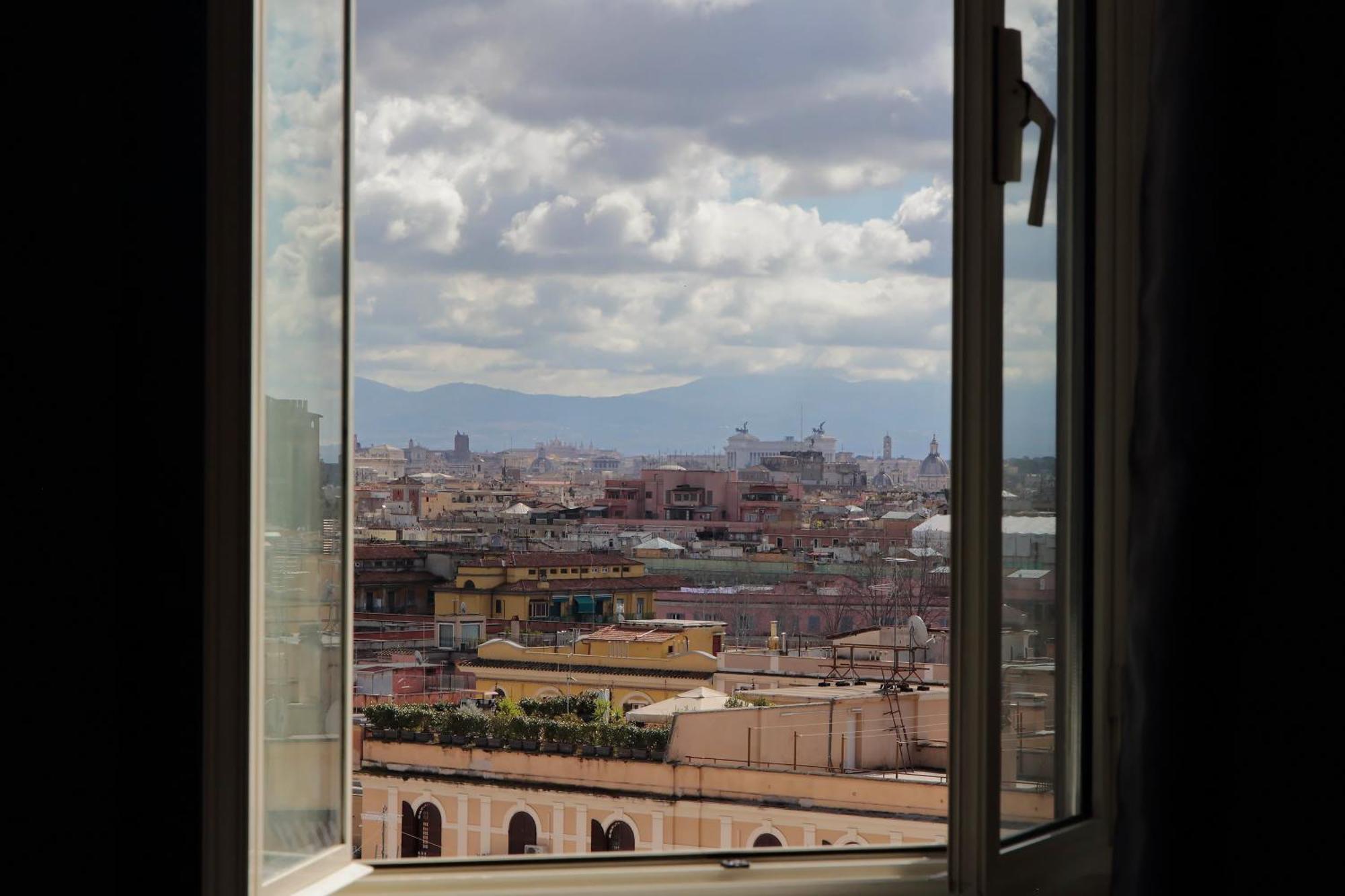 Vatican Guesthouse Rome Exterior photo